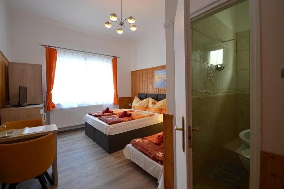 Guest House Silatti - Apartments Keszthely Εξωτερικό φωτογραφία