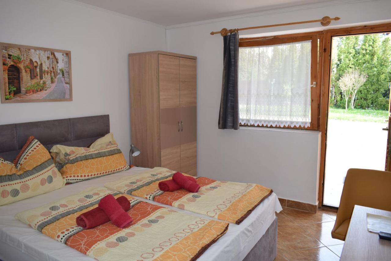 Guest House Silatti - Apartments Keszthely Εξωτερικό φωτογραφία