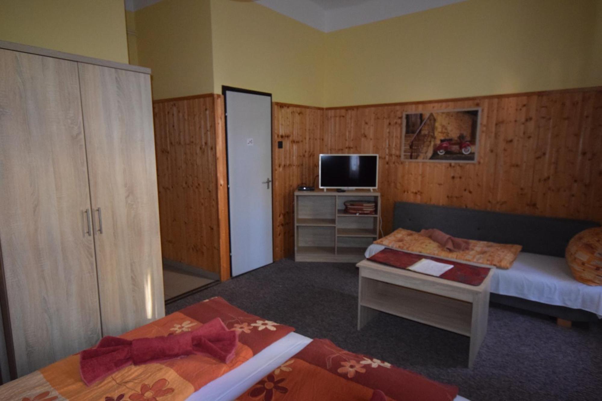 Guest House Silatti - Apartments Keszthely Εξωτερικό φωτογραφία