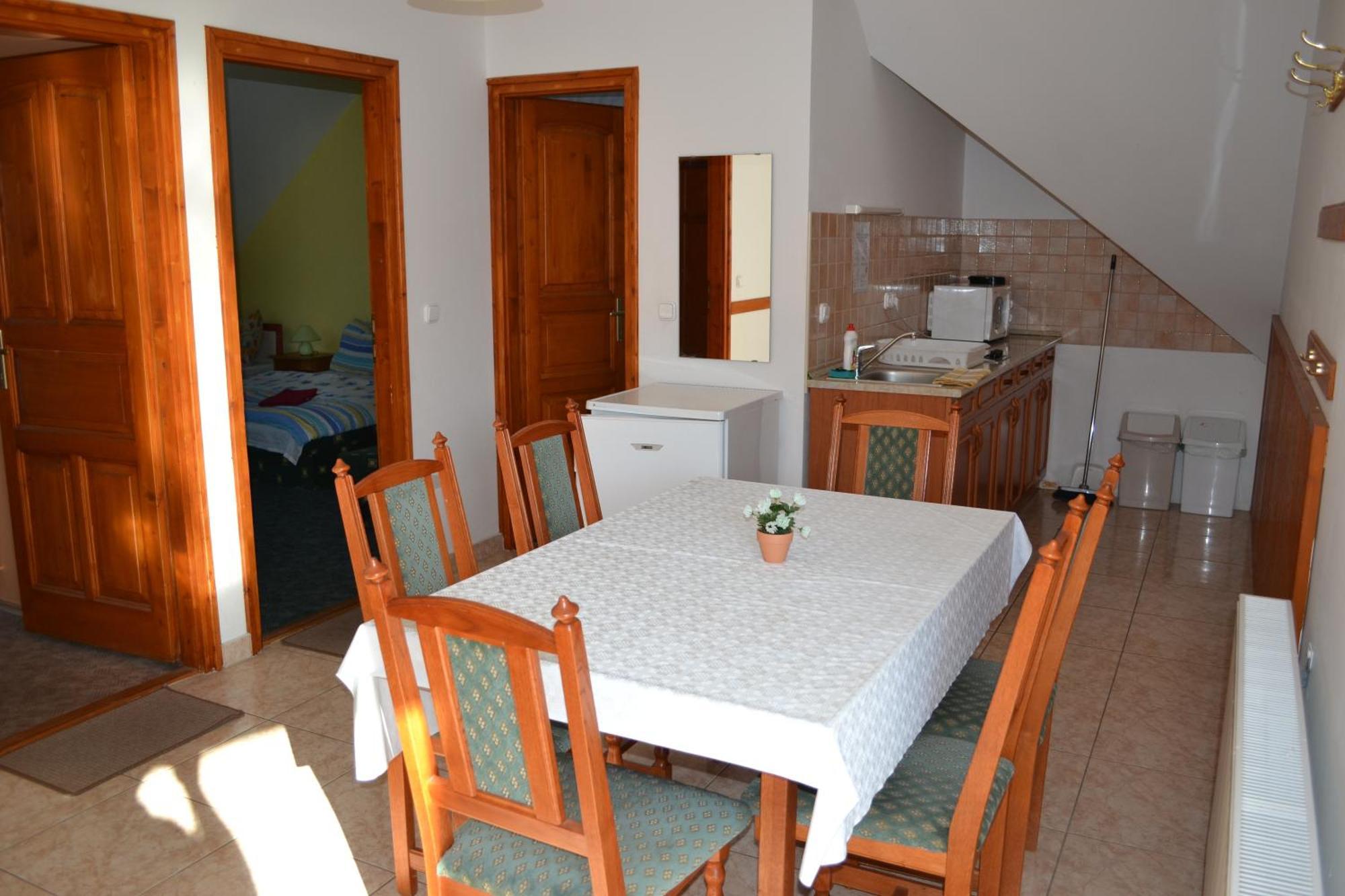 Guest House Silatti - Apartments Keszthely Εξωτερικό φωτογραφία