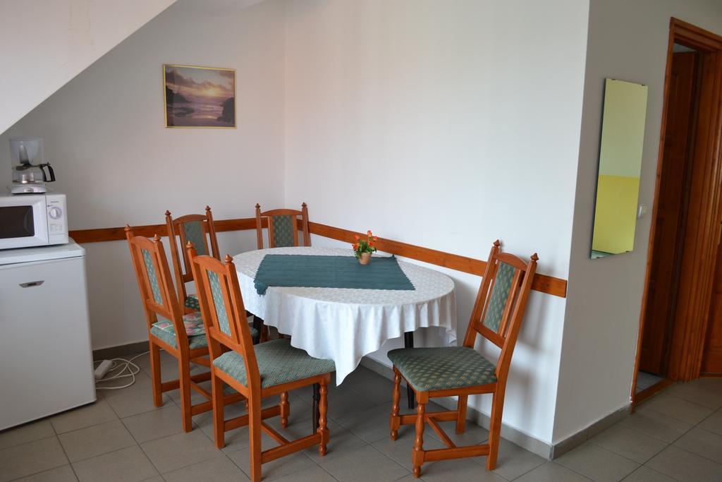 Guest House Silatti - Apartments Keszthely Δωμάτιο φωτογραφία